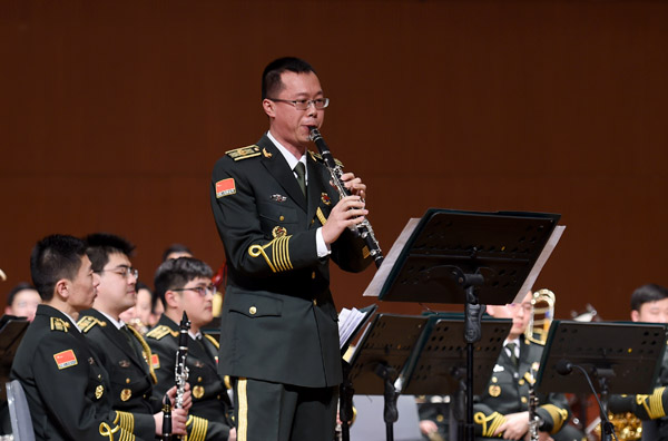 曲成久管乐交响作品音乐会4